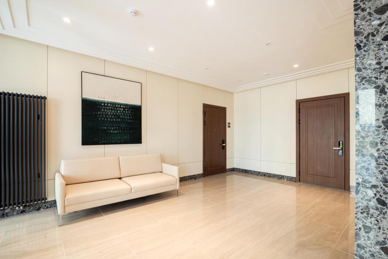 Aura Business Class Apartment Astana Exterior photo